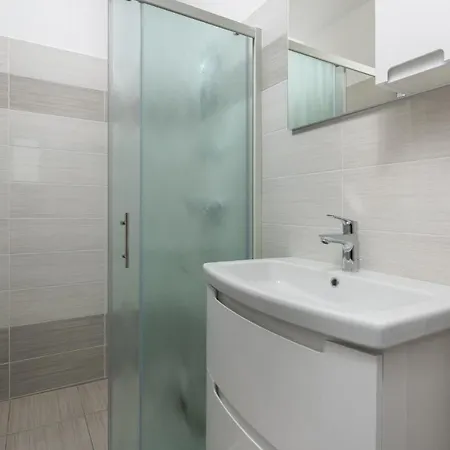 빌라 With Pool, Sauna And Jacuzzi *
