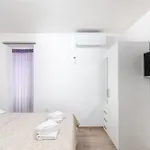 With Pool, Sauna&jacuzzi * Buroli