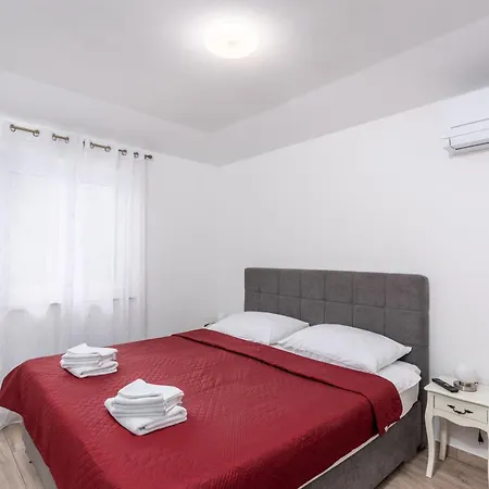 With Pool, Sauna And Jacuzzi Villa *