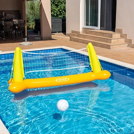 With Pool, Sauna And Jacuzzi *