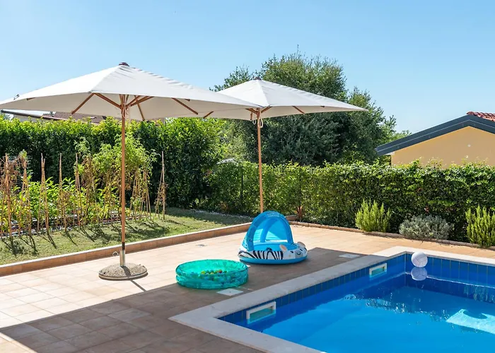 Villa With Pool, Sauna And Jacuzzi