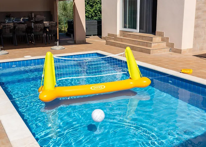 With Pool, Sauna And Jacuzzi *